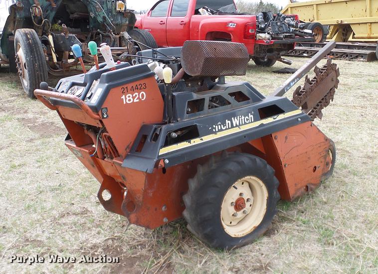 image for item EO9771 2001 Ditch Witch 1820H trencher
