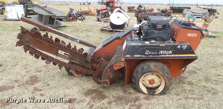 image for item EO9771 2001 Ditch Witch 1820H trencher