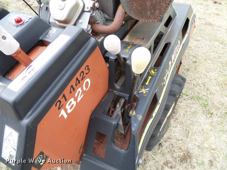 image for item EO9771 2001 Ditch Witch 1820H trencher