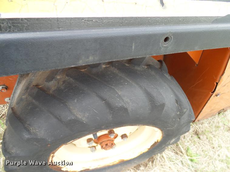 image for item EO9771 2001 Ditch Witch 1820H trencher