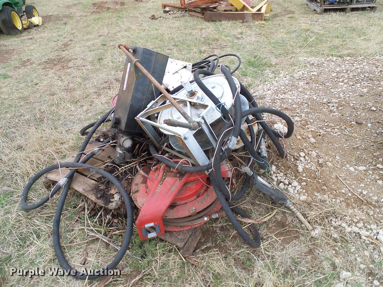 image for item EO9774 Fuel and lube reels and hoses