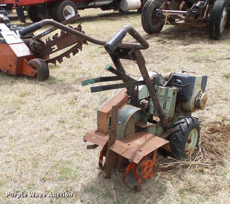 image for item EO9779 Lawn mowers and tiller