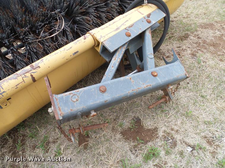 image for item EO9782 Tiger broom