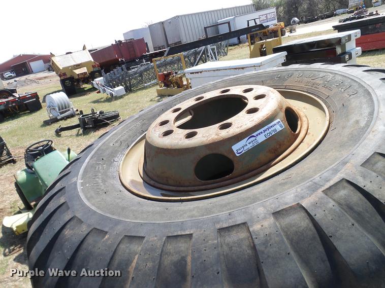 image for item EO9788 Truck axles, fifth wheel plates, tires, and wheels