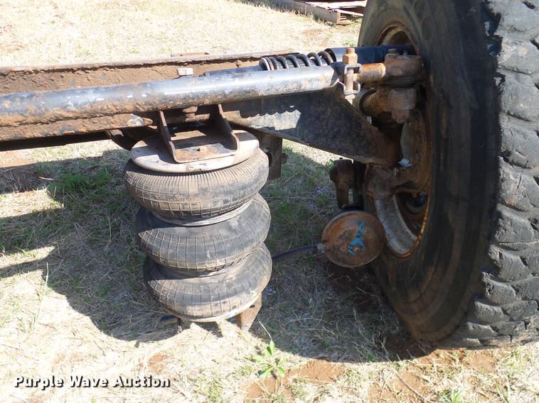 image for item EO9788 Truck axles, fifth wheel plates, tires, and wheels