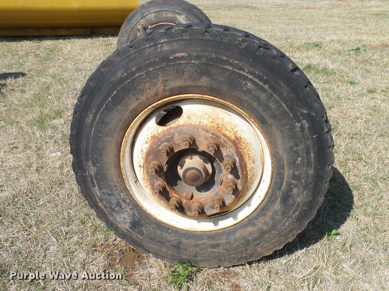 image for item EO9788 Truck axles, fifth wheel plates, tires, and wheels