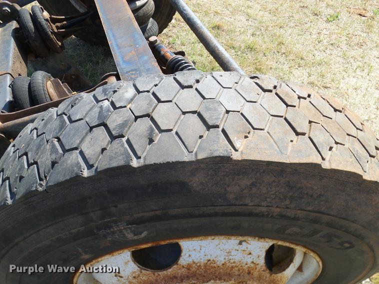 image for item EO9788 Truck axles, fifth wheel plates, tires, and wheels