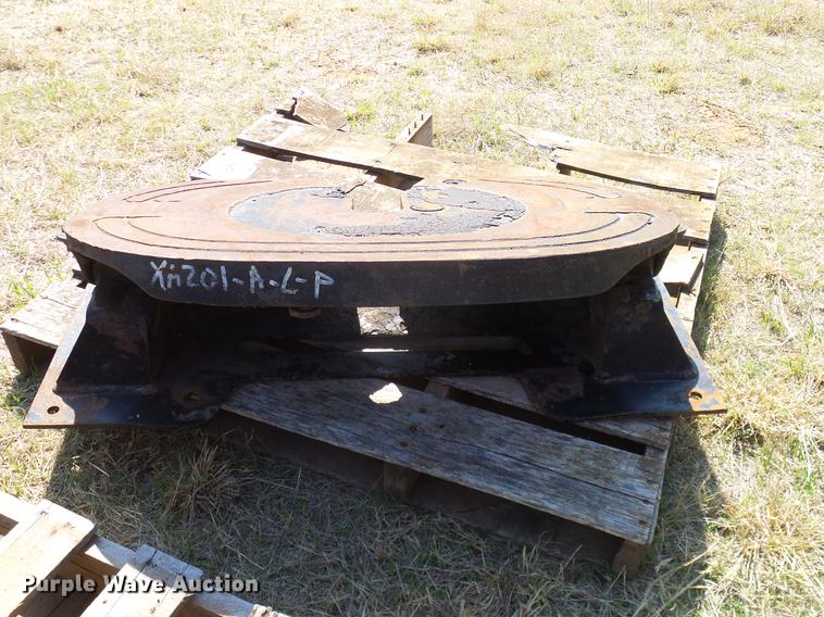 image for item EO9788 Truck axles, fifth wheel plates, tires, and wheels