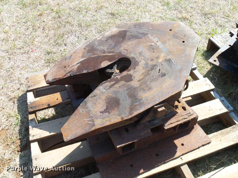 image for item EO9788 Truck axles, fifth wheel plates, tires, and wheels