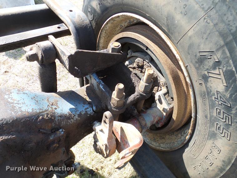 image for item EO9788 Truck axles, fifth wheel plates, tires, and wheels