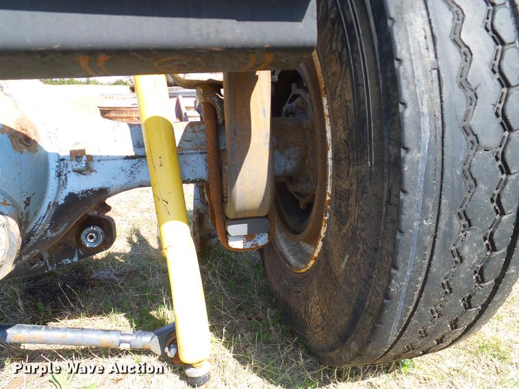 image for item EO9788 Truck axles, fifth wheel plates, tires, and wheels