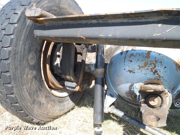 image for item EO9788 Truck axles, fifth wheel plates, tires, and wheels