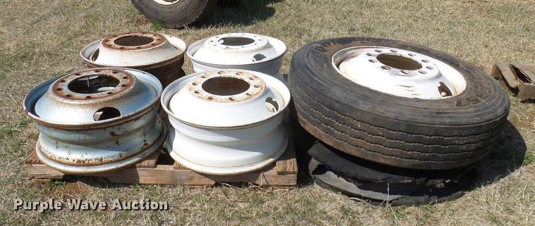 image for item EO9788 Truck axles, fifth wheel plates, tires, and wheels