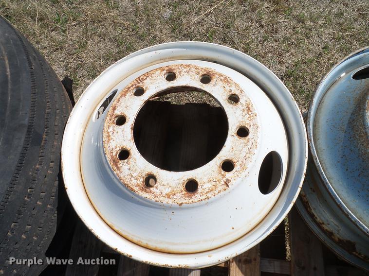 image for item EO9788 Truck axles, fifth wheel plates, tires, and wheels