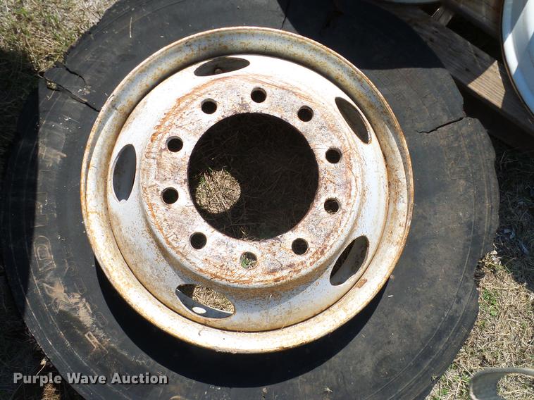 image for item EO9788 Truck axles, fifth wheel plates, tires, and wheels