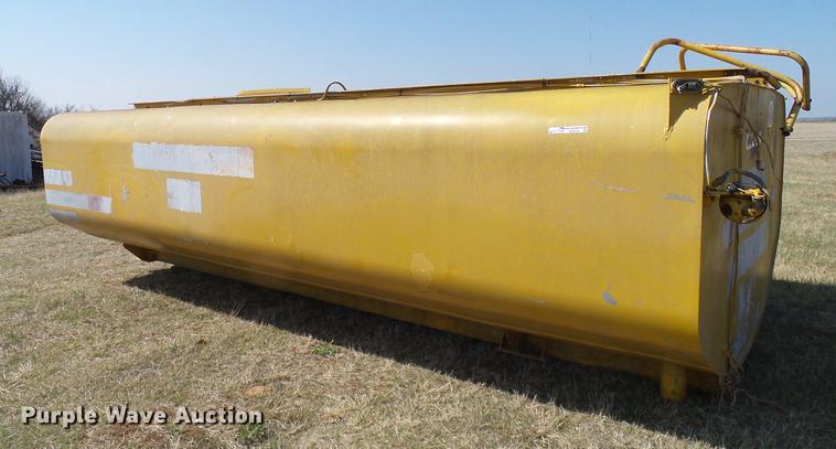 image for item EO9792 Fuel tank bed