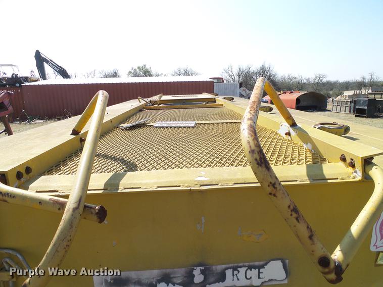 image for item EO9792 Fuel tank bed