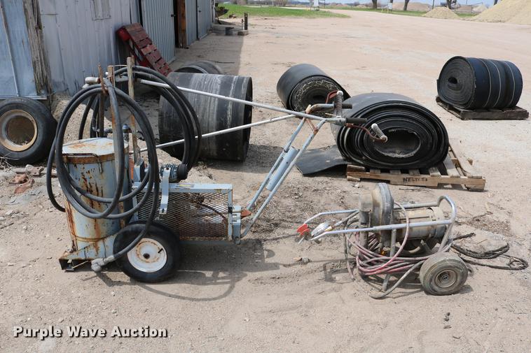 image for item EW9213 (2) paint machines