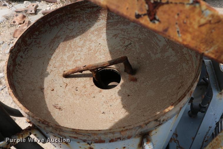 image for item EW9213 (2) paint machines