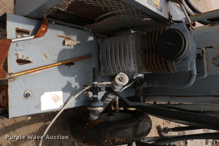 image for item EW9213 (2) paint machines