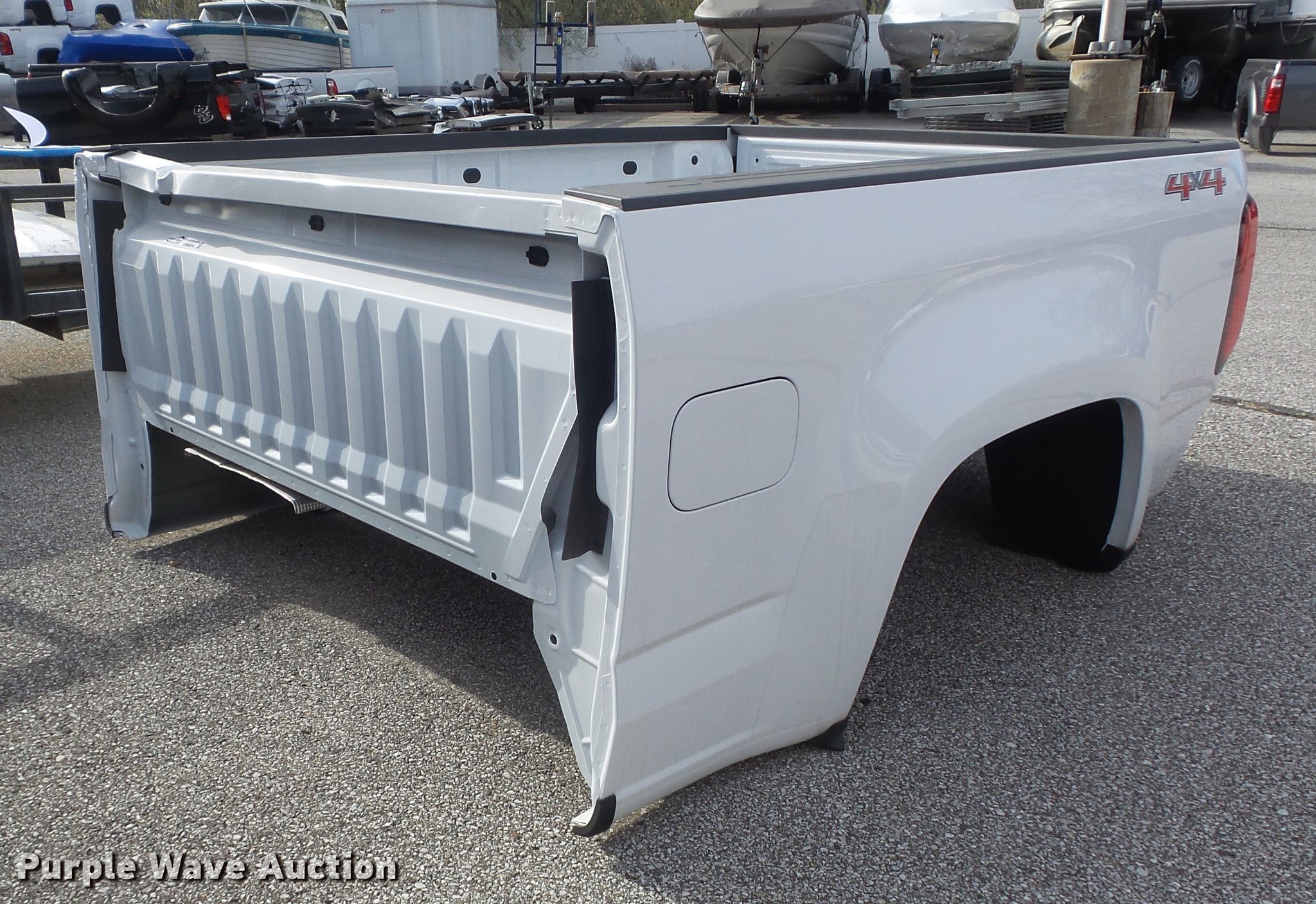 2017 Chevrolet Colorado pickup truck bed in O'Fallon, MO Item DM9974