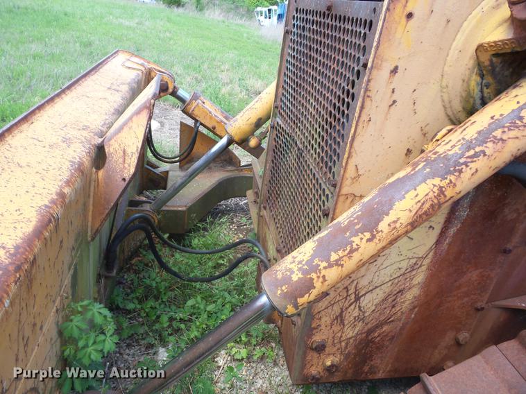 image for item BI9562 1978 Case 1450 dozer