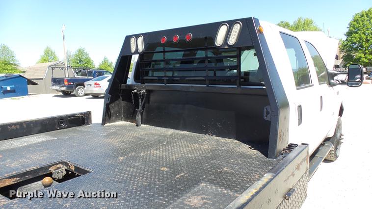 image for item CC9169 2003 Ford F350 Super Duty XL Crew Cab flatbed pickup truck