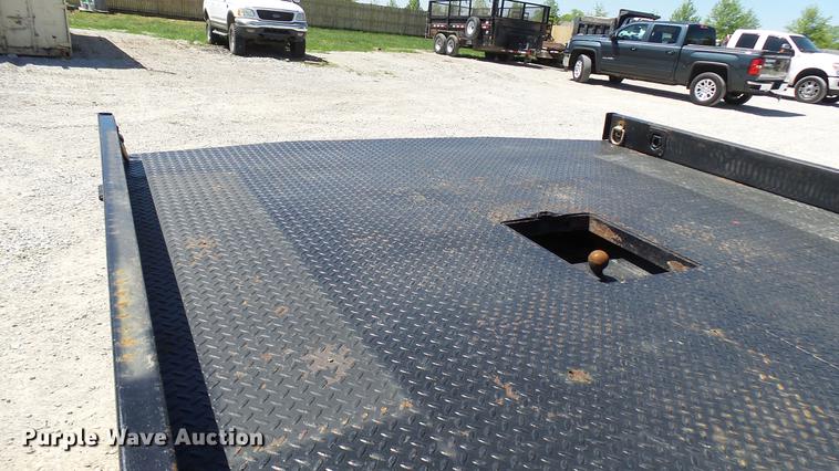 image for item CC9169 2003 Ford F350 Super Duty XL Crew Cab flatbed pickup truck