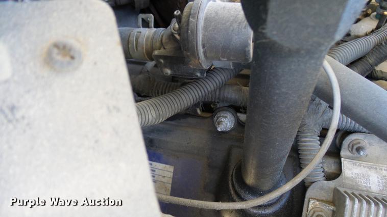 image for item CC9169 2003 Ford F350 Super Duty XL Crew Cab flatbed pickup truck