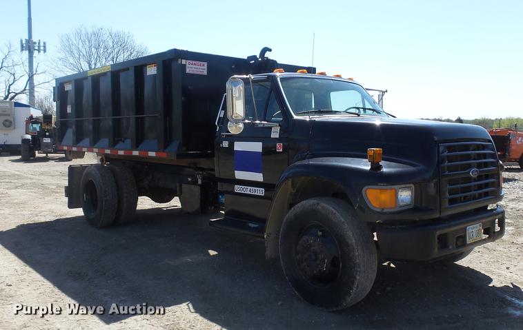 image for item DA3581 1998 Ford F700 hooklift truck