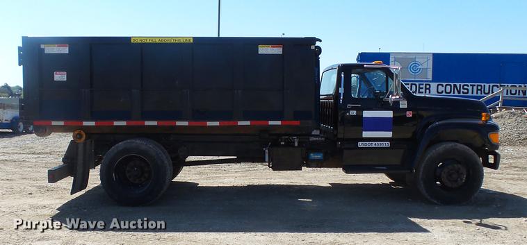 image for item DA3581 1998 Ford F700 hooklift truck