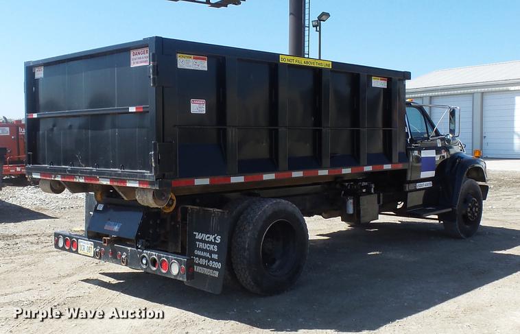 image for item DA3581 1998 Ford F700 hooklift truck