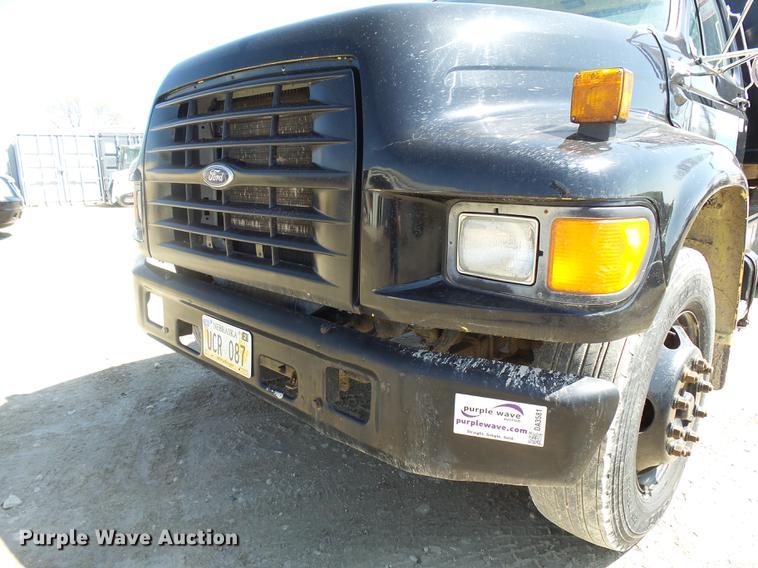 image for item DA3581 1998 Ford F700 hooklift truck