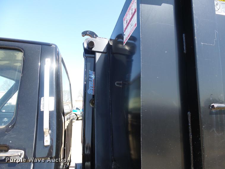 image for item DA3581 1998 Ford F700 hooklift truck