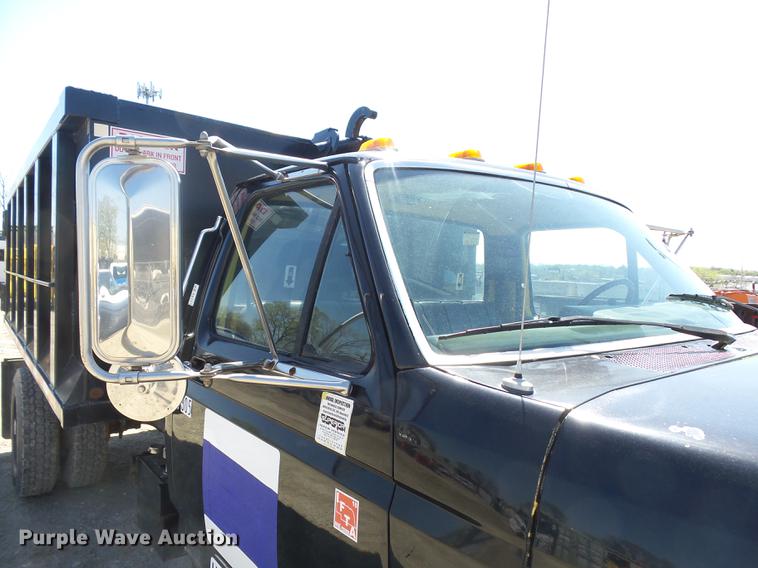 image for item DA3581 1998 Ford F700 hooklift truck