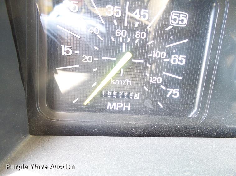 image for item DA3581 1998 Ford F700 hooklift truck