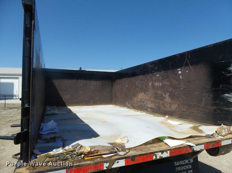 image for item DA3581 1998 Ford F700 hooklift truck