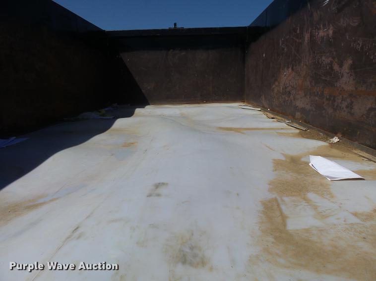 image for item DA3581 1998 Ford F700 hooklift truck