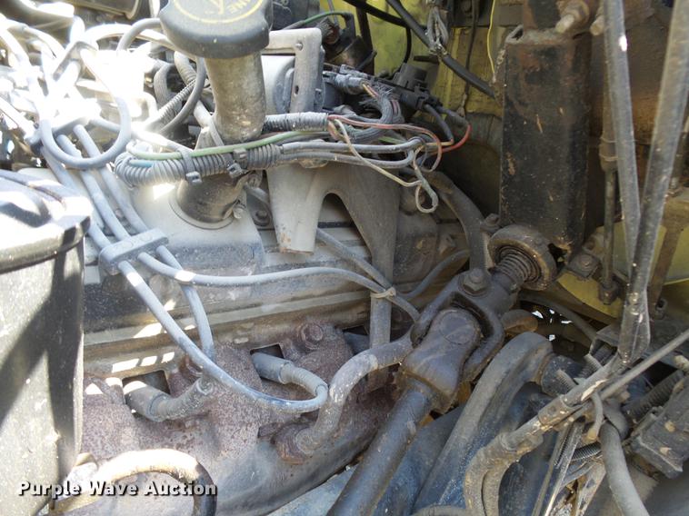 image for item DA3581 1998 Ford F700 hooklift truck