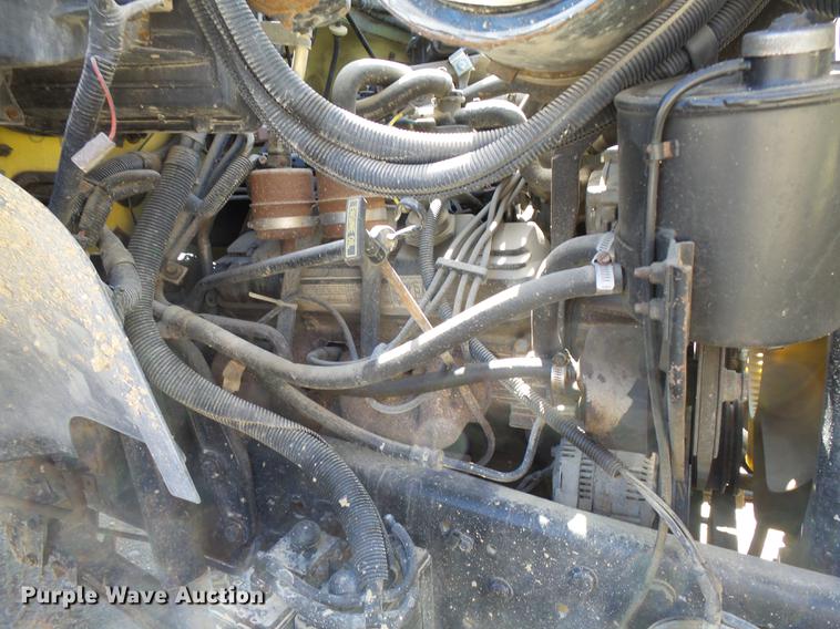 image for item DA3581 1998 Ford F700 hooklift truck