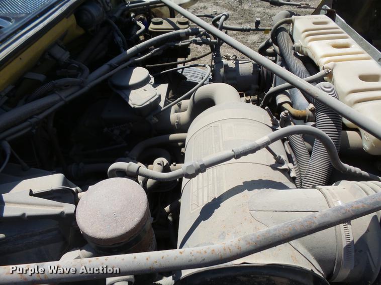 image for item DA3581 1998 Ford F700 hooklift truck