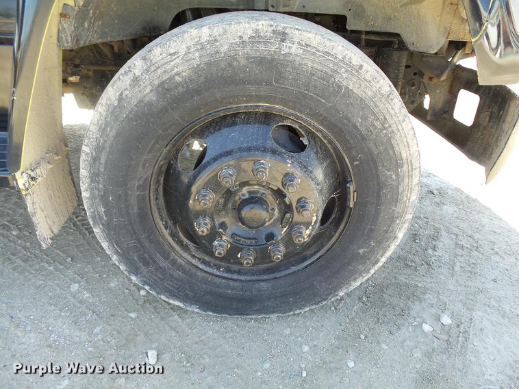 image for item DA3581 1998 Ford F700 hooklift truck