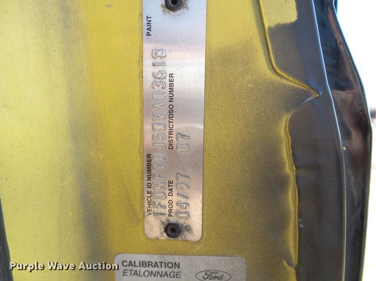 image for item DA3581 1998 Ford F700 hooklift truck