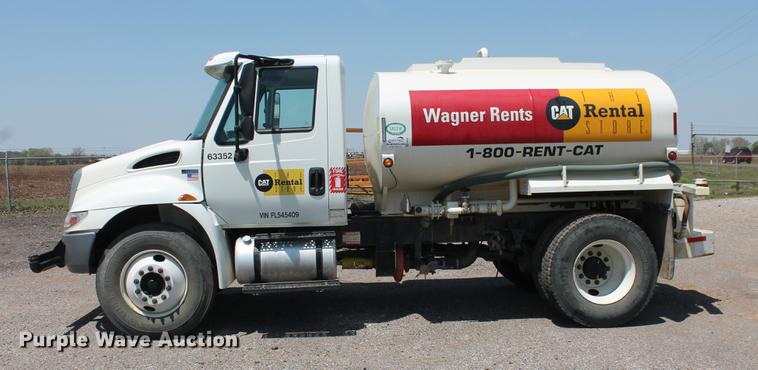 image for item DB5201 2015 International DuraStar 4300 water truck