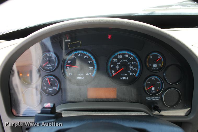 image for item DB5201 2015 International DuraStar 4300 water truck