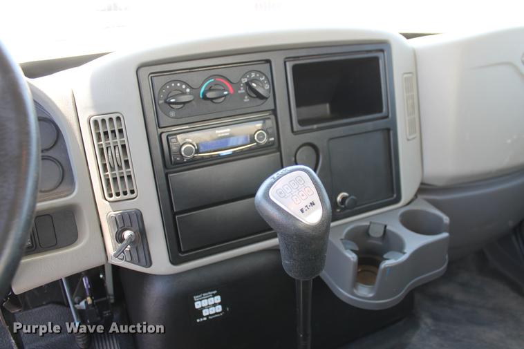 image for item DB5201 2015 International DuraStar 4300 water truck