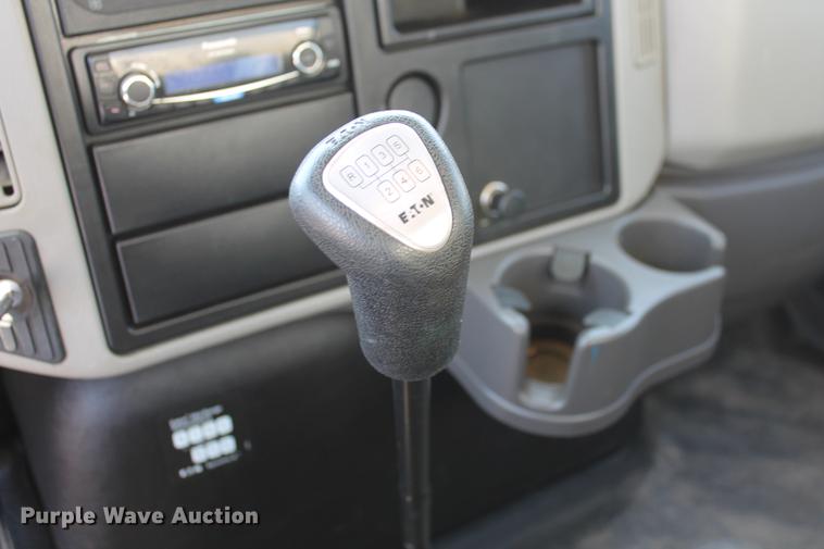 image for item DB5201 2015 International DuraStar 4300 water truck