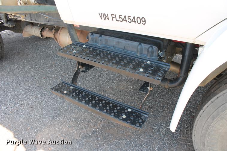 image for item DB5201 2015 International DuraStar 4300 water truck