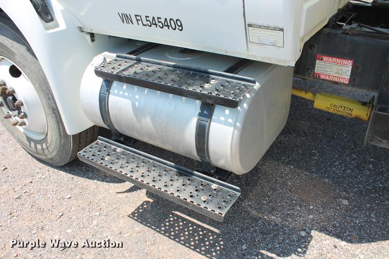 image for item DB5201 2015 International DuraStar 4300 water truck