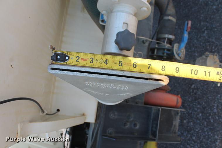 image for item DB5201 2015 International DuraStar 4300 water truck